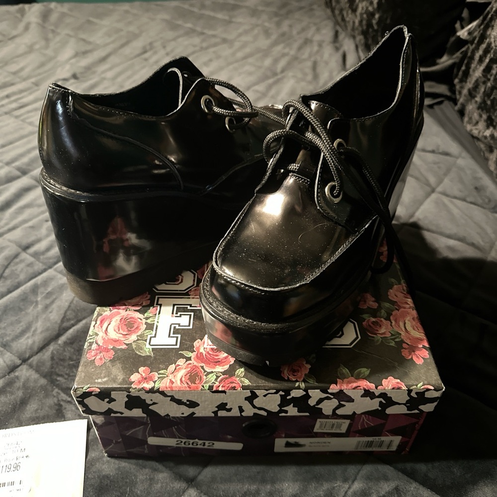 Jeffrey Campbell Norden platform Oxfords size 10
